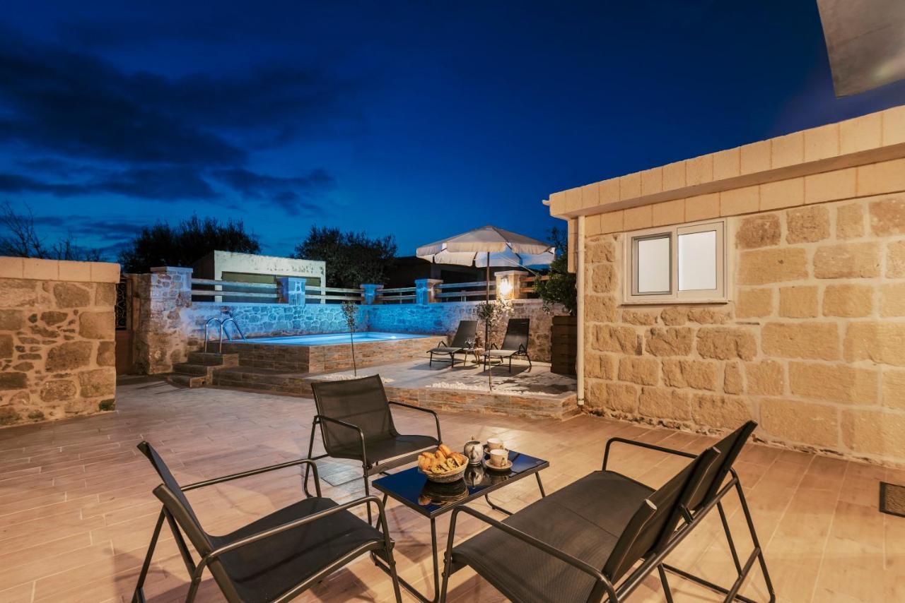 Villa Gemma ฮารากิ ภายนอก รูปภาพ